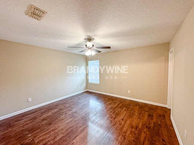 Photo - 7600 Free Ave