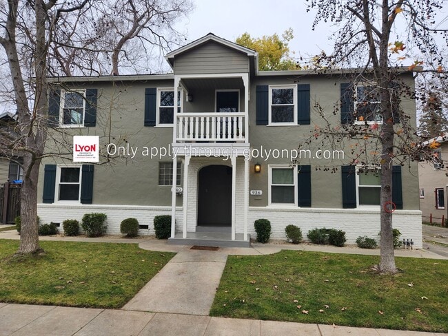 Building Photo - 936-940sa Unit 936sa