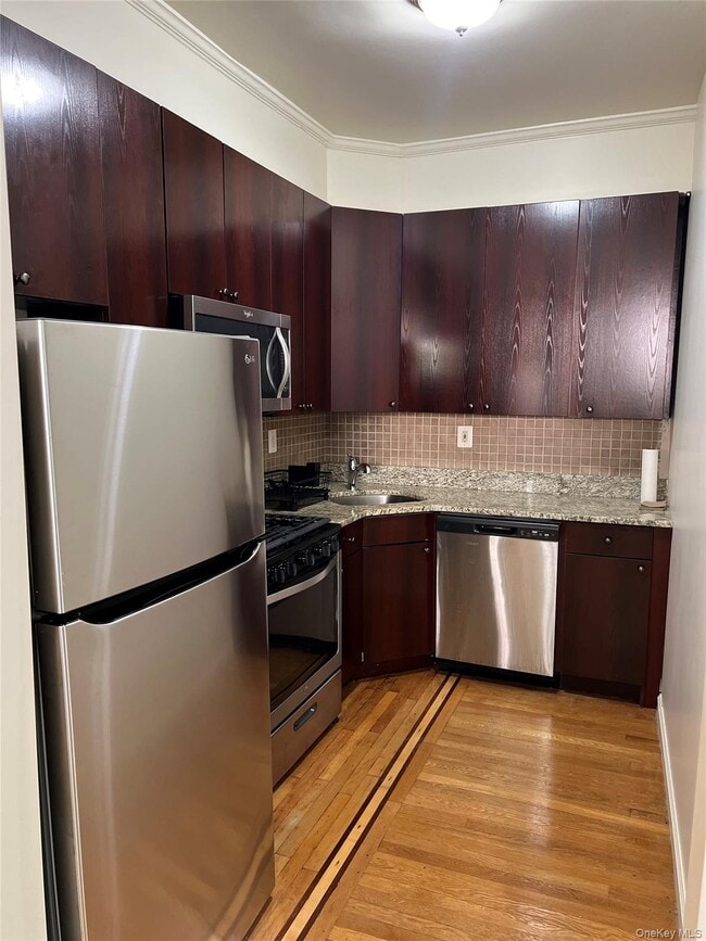 Photo - 3461 Irwin Ave