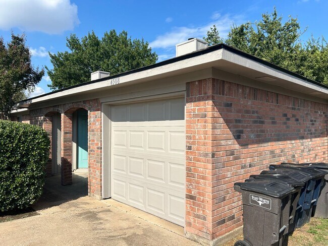 Photo - 4508 Compass Ct Unit 4508 Compass Court