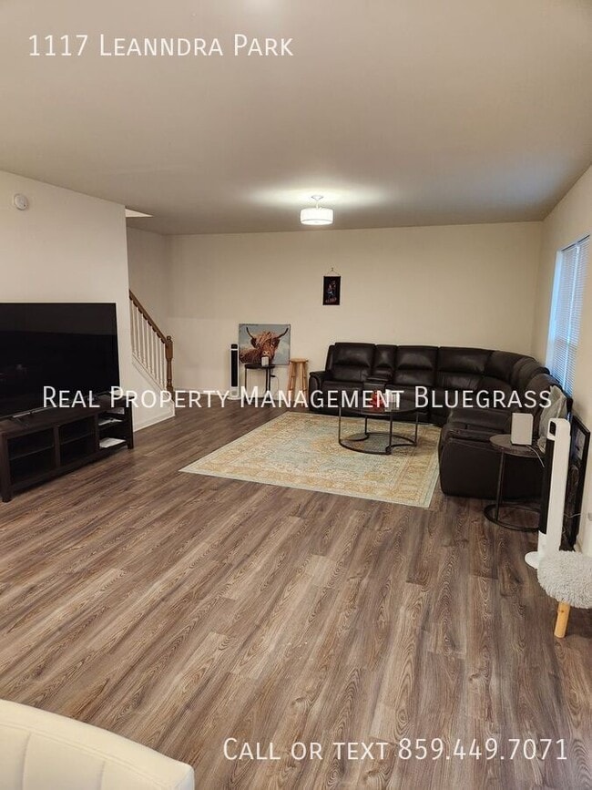 Photo - 1117 Leanndra Pk