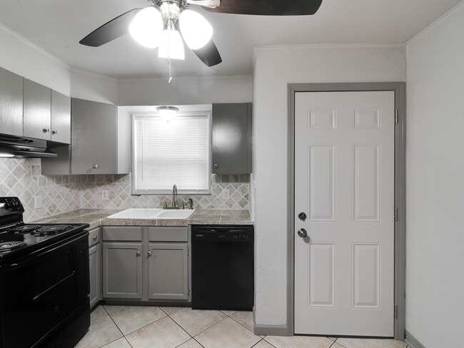 Photo - 3816 NW 20th St