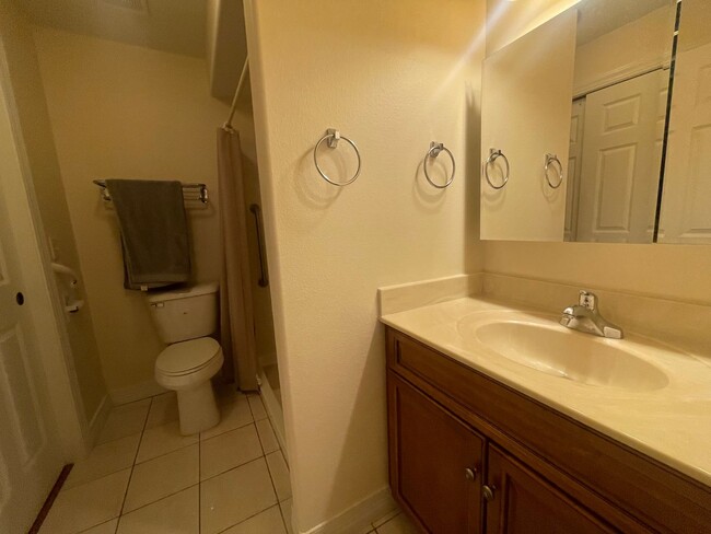 Photo - Furnished 3 bedroom 3 bath Apartment in Morningside Community, Blue Eye MO Unit 325