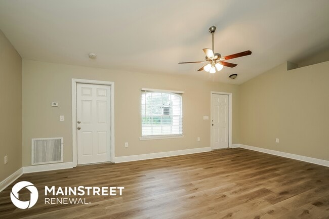 Photo - 3306 17th St W