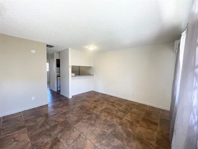 Photo - 2609 Ektom Dr Unit A