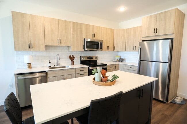 Photo - Wren on the Creek