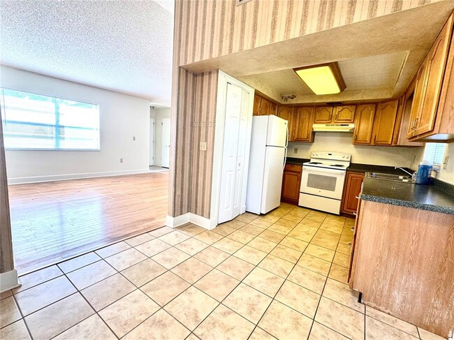 Photo - 566 Northride Trail