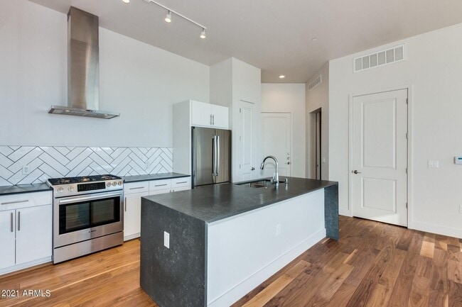 Photo - 3131 N Central Ave Apartment Unit 7003