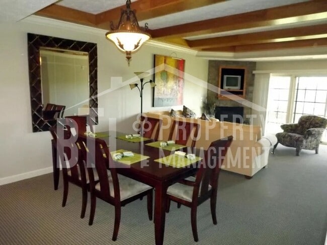 Photo - Lake Front! 2 Bedroom Condo in Hollister