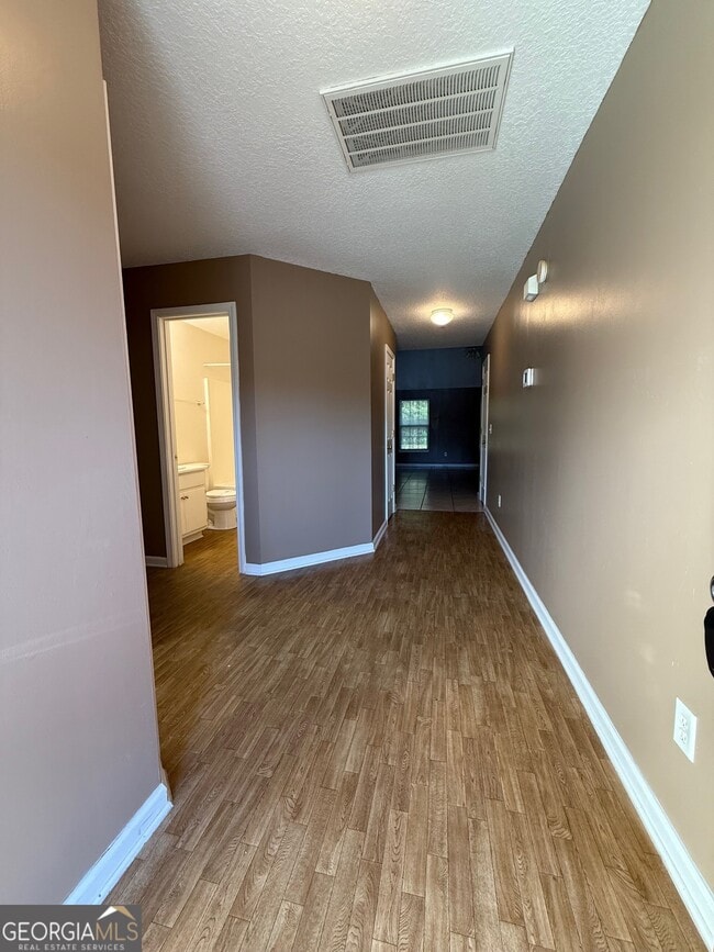 Photo - 22 Robins Ct