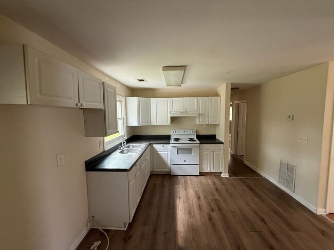 Photo - 8 Burdette Pl