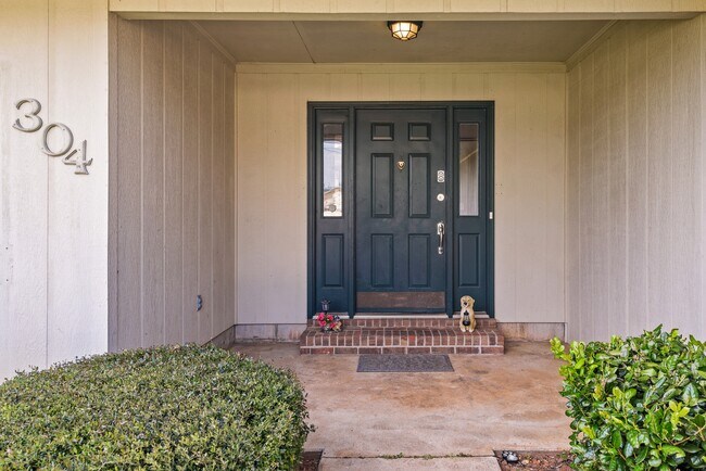 Photo - 304 Melbourne Dr