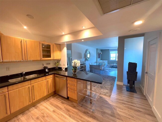 Photo - 2301 Collins Ave Unit 1232