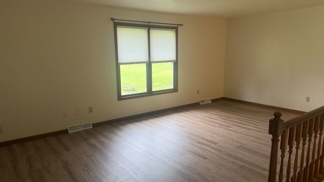 Photo - Nice 3-Bedroom Duplex Available in Middlebury