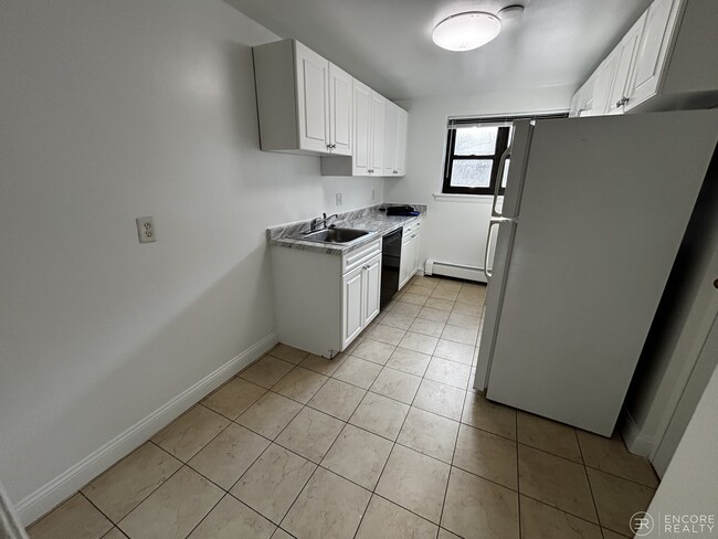 Building Photo - 44 Harvard Ave Unit 44 Harvard Ave