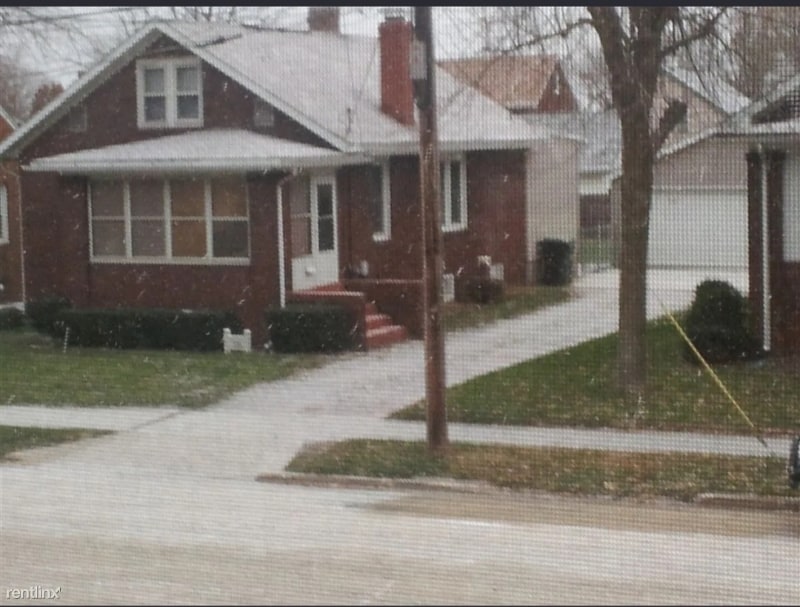 Photo - 225 Johnson St