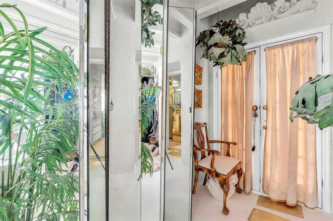 Photo - 7000 Beach Plaza Unidad 208