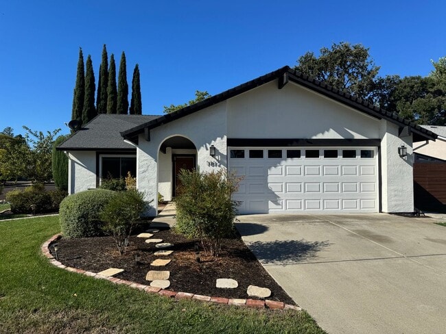 Photo - Bright and Modern 3BD/2BA Single-Family Ho...