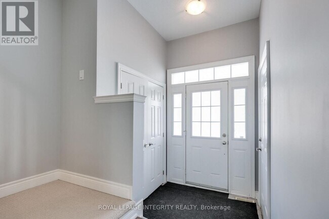 Photo - 432 Tillsonburg St