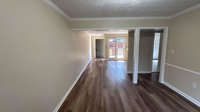Photo - 5011 Meadow Ln