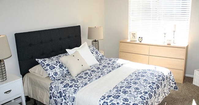 Photo - Promenade At Edgewater Apartments