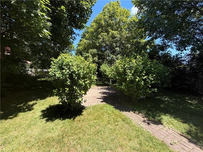 Photo - 7 caswell St