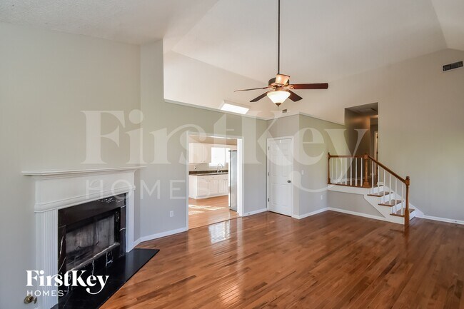 Photo - 622 Skyline Dr