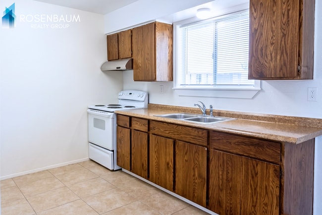 Photo - 3100 N Truwood Dr Unit A