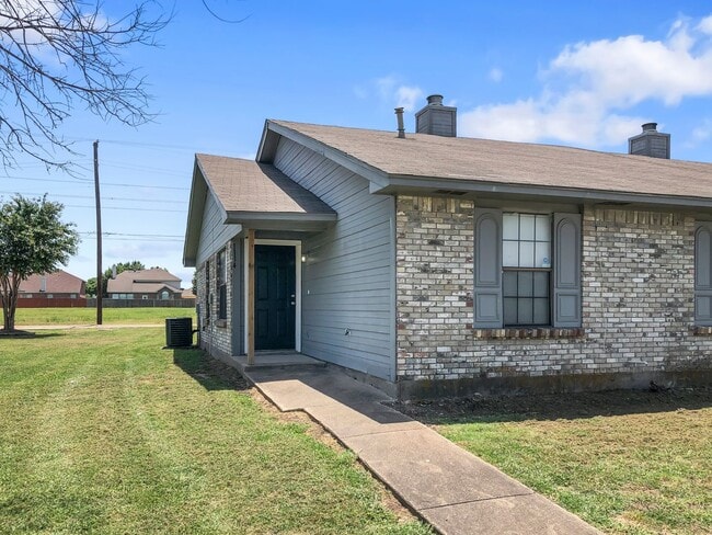 Photo - 1112 Valley View Dr