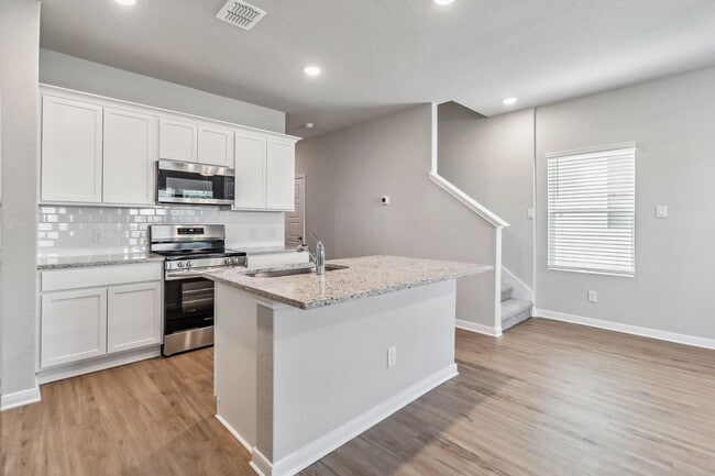 Photo - Gorgeous Luxury 3/2.5 Home