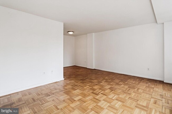 Photo - 4000 Tunlaw Rd NW Unit 619