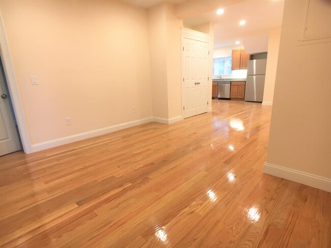 Photo - 67 Temple St Unit 2