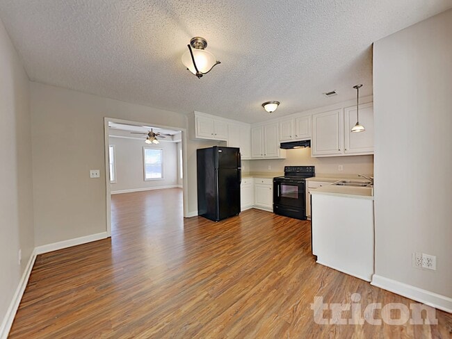 Photo - 48 Bristlecone Ln