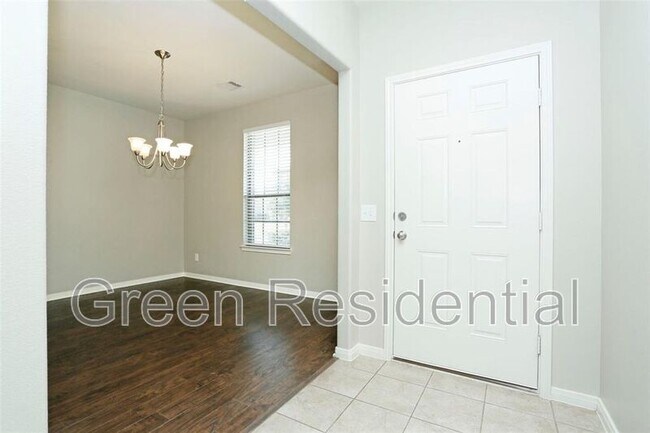 Photo - 1123 Cloud Croft Ln