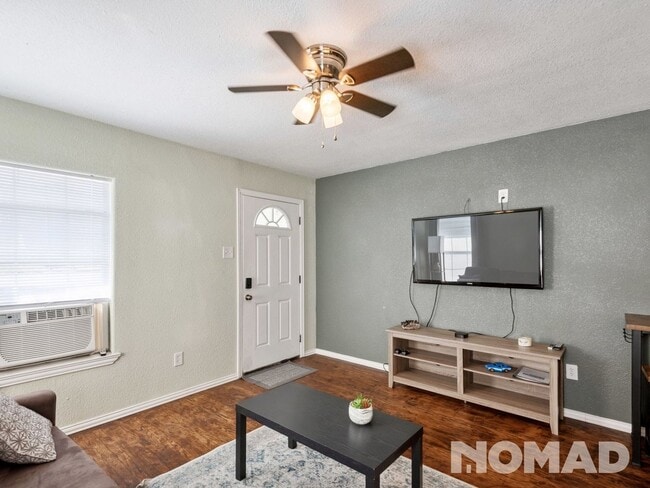 Photo - 516 N Montreal Ave