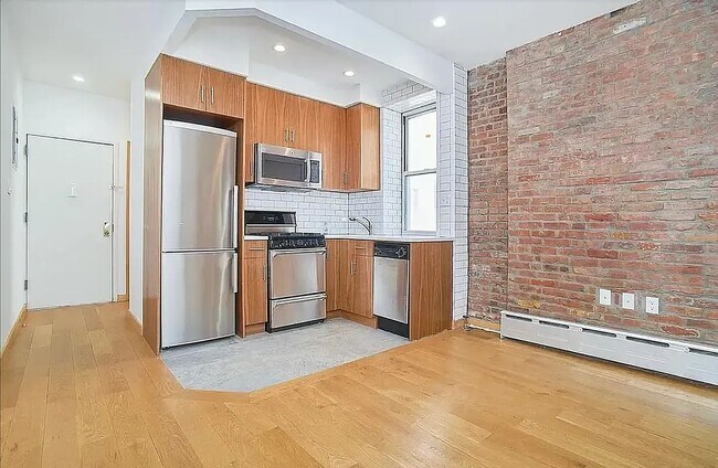 Photo - 75 Baxter St Unit 13