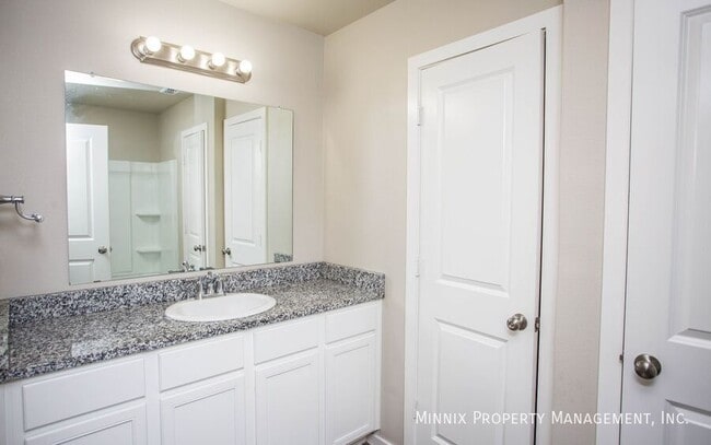 Photo - 2117 N Jayton Ave Unidad B