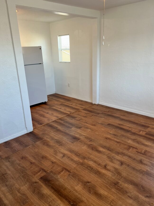 Photo - 6337 Long St