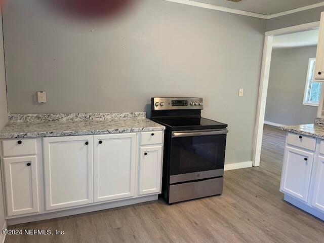 Photo - 827 Hillsborough Ave