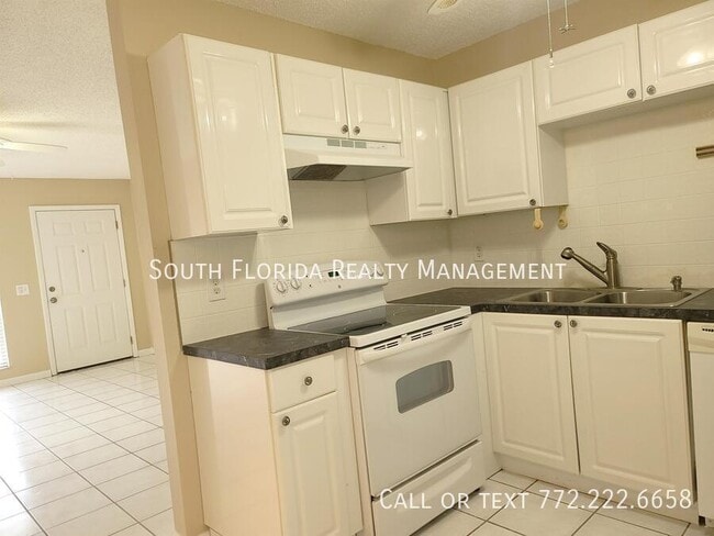 Photo - 4311 SE Geneva Dr