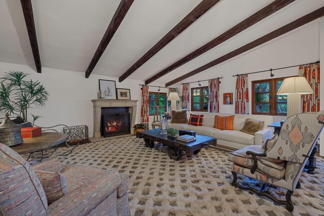 Photo - 535 N Belardo Rd