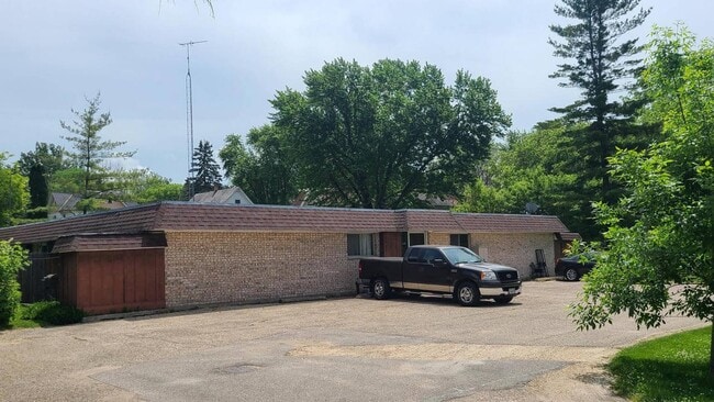Photo - 335 Rae Ln Unit 2