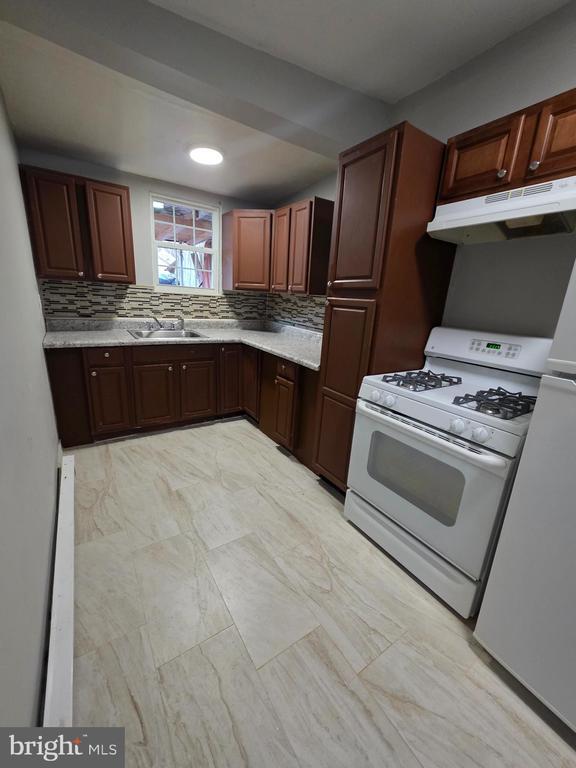 Photo - 1350 Cotton St