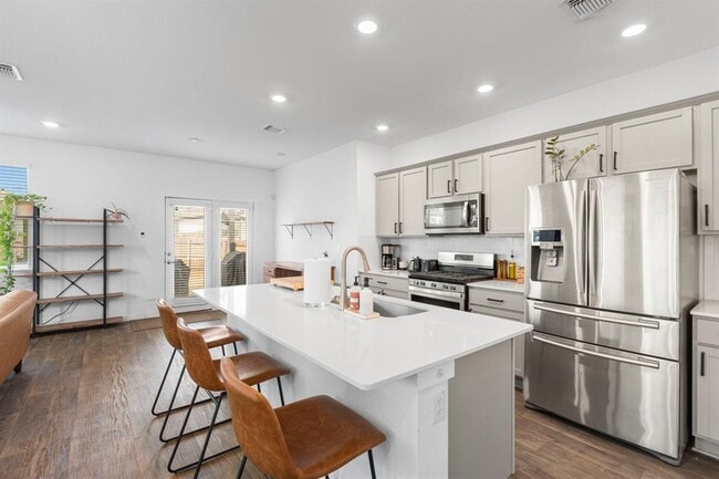 Photo - 3204 Egan Dr