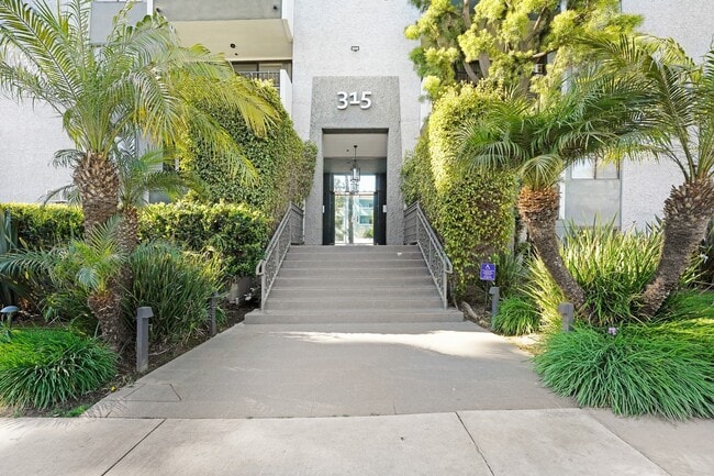 Building Photo - Montana Avenue Rental