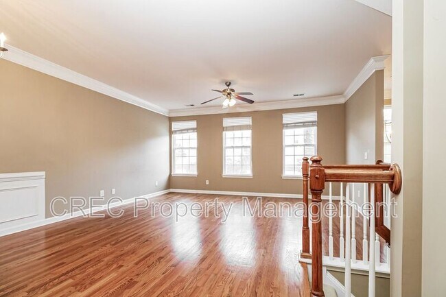 Photo - 3533 Claremont St