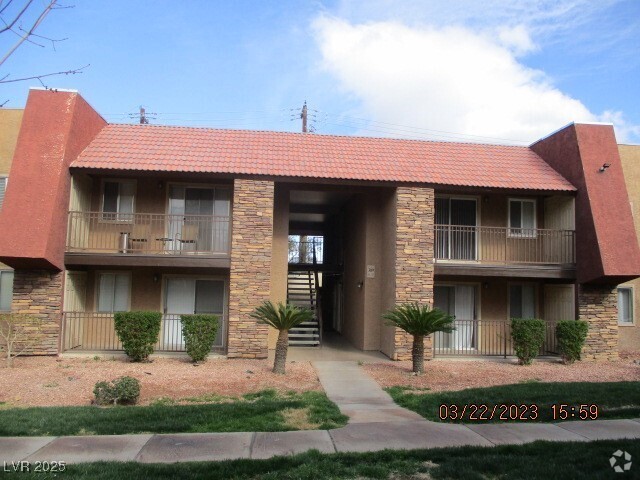Building Photo - 4450 Sandy River Dr Unit 86 Rental