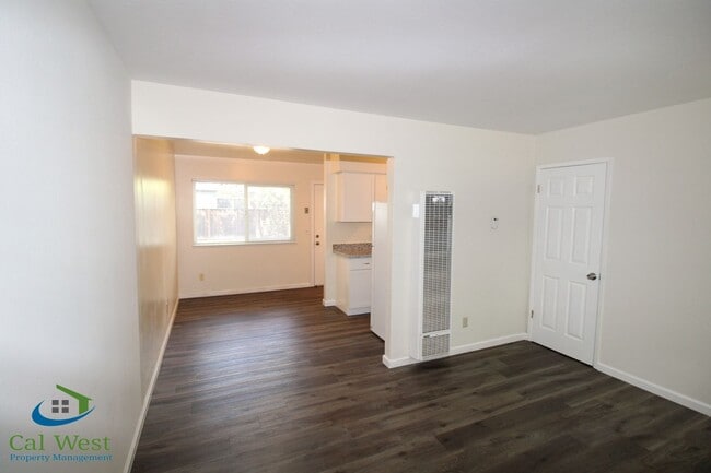 Photo - $2895 - 2 Bed 1.5 Remodeled 2 Story Towhn Home Near Keily and Saratoga Unit C