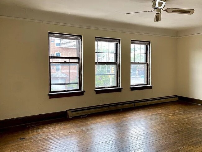 Photo - 3070 N Oakland Ave Unit Apt A