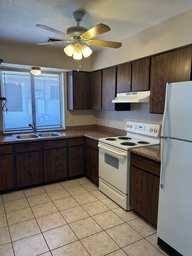 Photo - 4619 E Camino St Unit #2